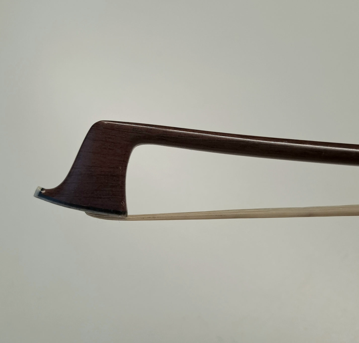 A Good Contemporary Silver-Mounted Violin Bow, branded 'Van de Shih'